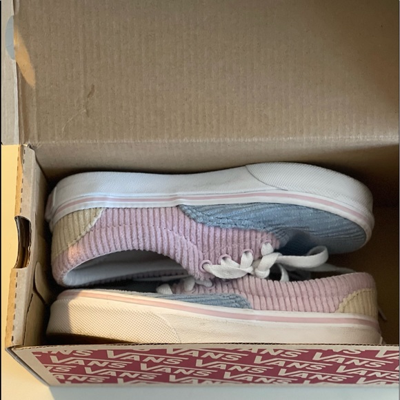 Blue and pink suede Vans girls size 11 like new. Have original box - Picture 6 of 7
